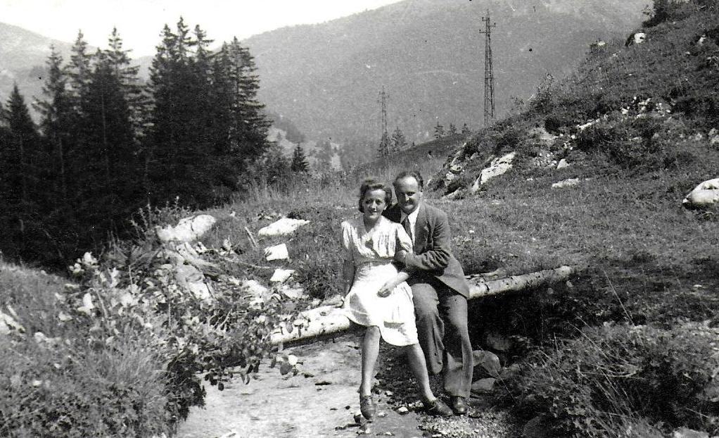 Fiançailles en août 1943 lors d'une permission Fiançailles de René Anchierri en août 1943 lors d'une permission