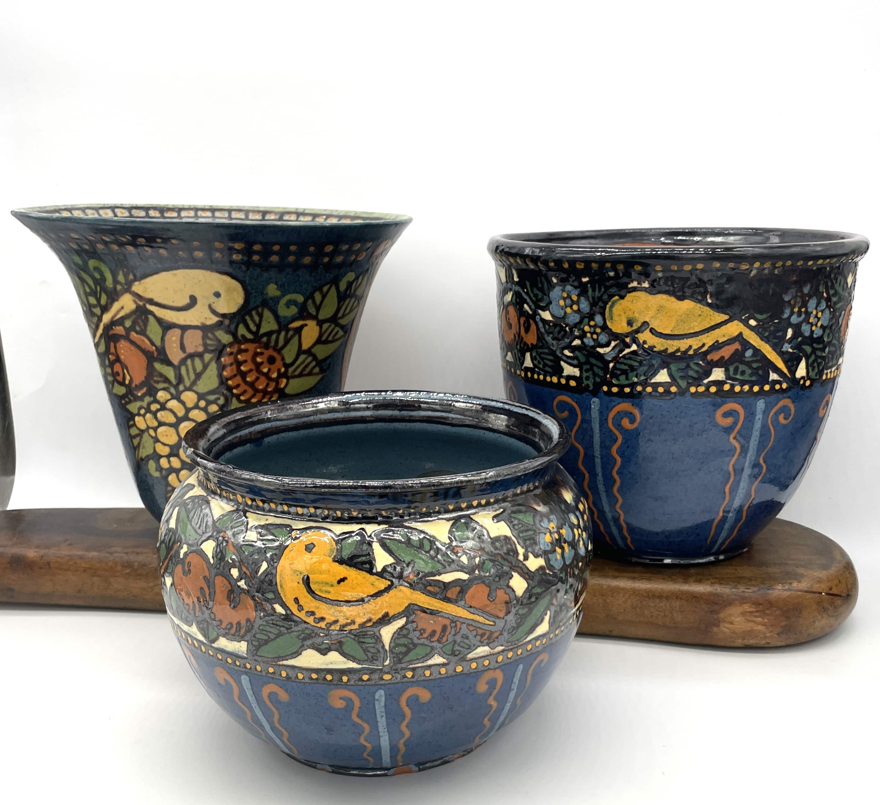 3 vases aux oiseaux signés PJ. Sombart