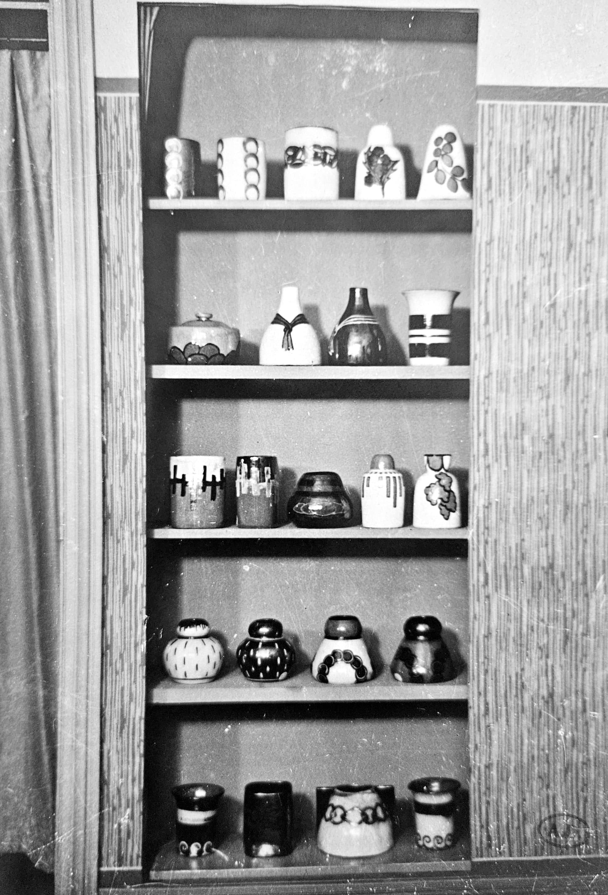 Céramiques de l'Atelier Jacquet pour René Herbst - Photo Musée des Arts décoratifs Paris Paris Céramiques Paul Jacquet pour René Herbst Source Musée des Arts décoratifs Paris