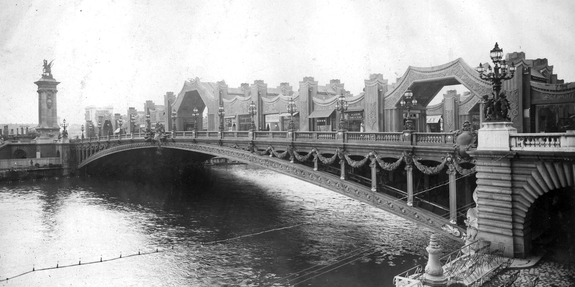 Pont Alexandre III Exposition Internationale 1925 - Photo Musée des Arts Décoratifs Paris