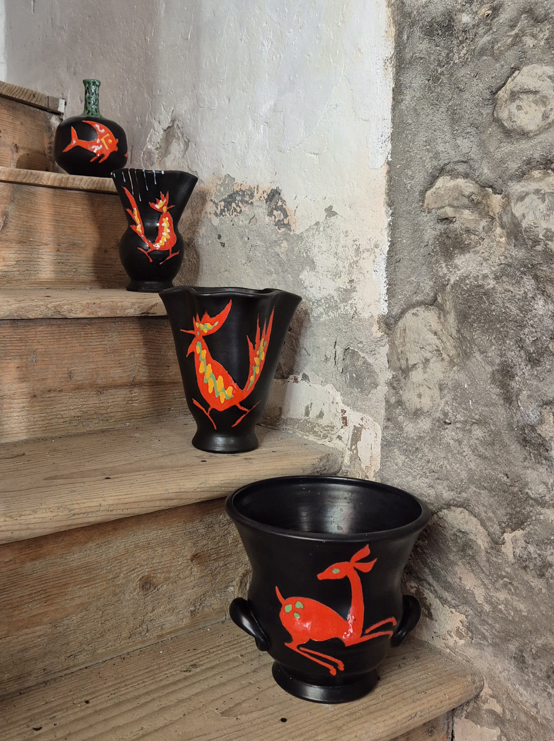 Céramiques noires rouges Nissy
